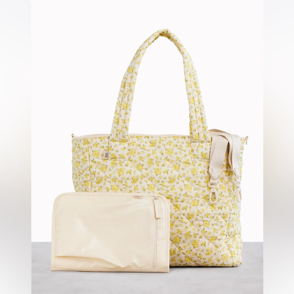 BEIS x Elsa diaper TOTE in GARDEN PARTY
